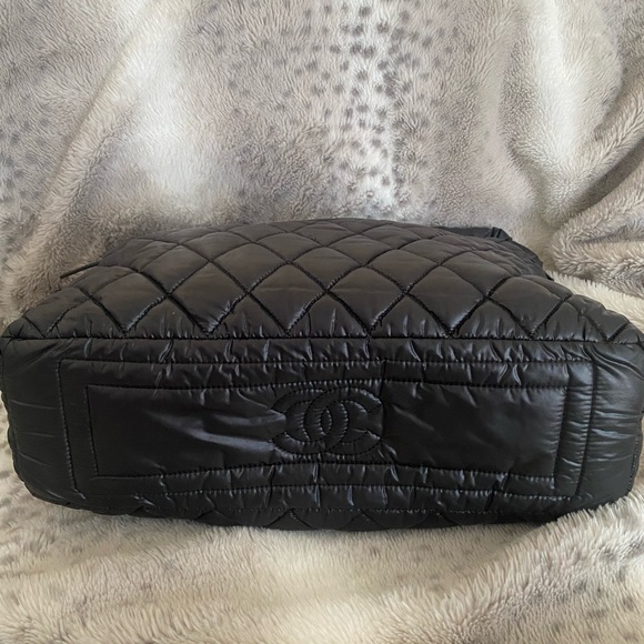 SOLD! Chanel Cocoon Bag - Picture 3 of 9